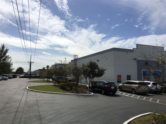 2355 NW 70th Ave D-3, Miami, FL 33122