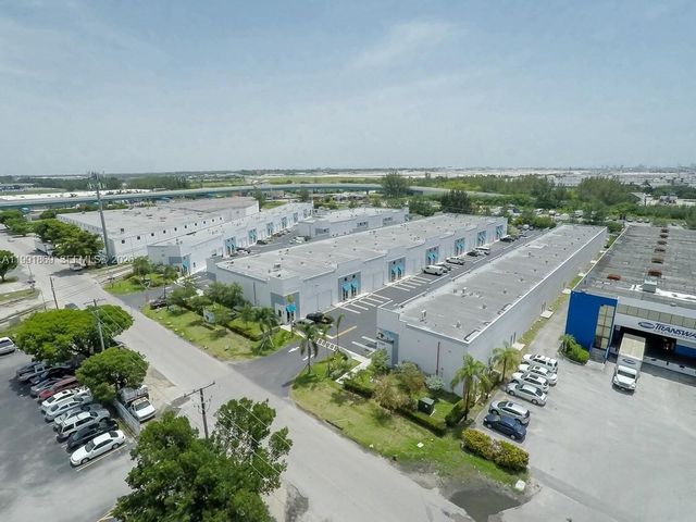 2355 NW 70th Ave D-3, Miami, FL 33122