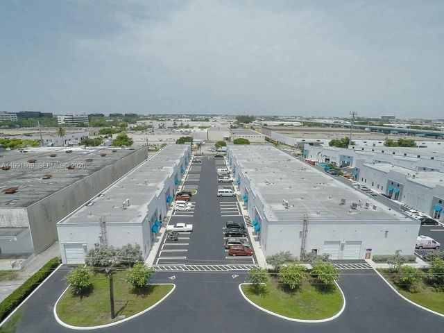 2355 NW 70th Ave D-3, Miami, FL 33122