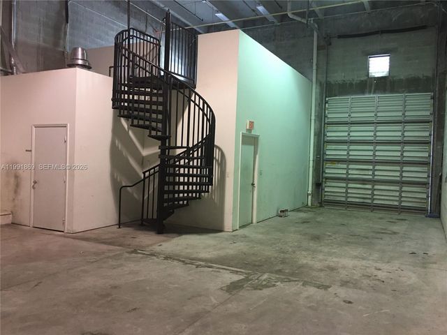 2355 NW 70th Ave D-3, Miami, FL 33122