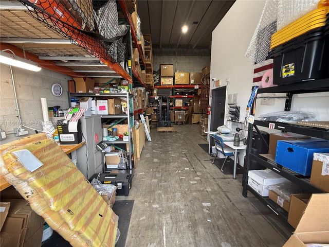 2355 NW 70th Ave D-3, Miami, FL 33122