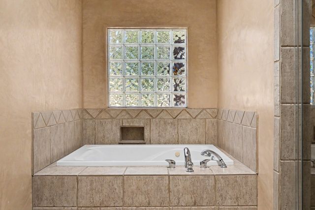 15 Calle Cal, Santa Fe, NM 87508