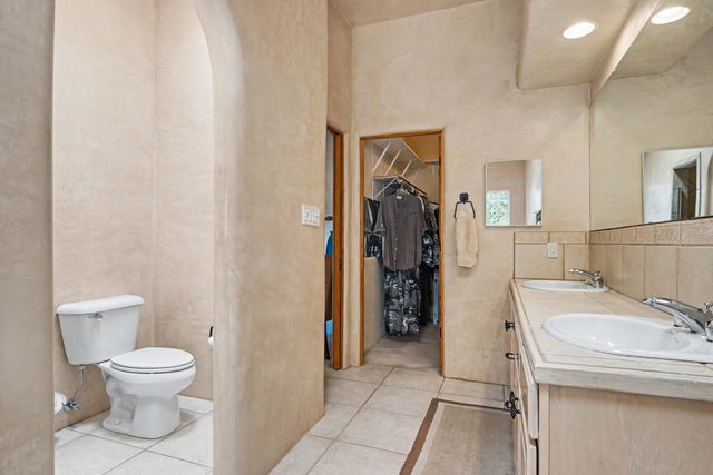 15 Calle Cal, Santa Fe, NM 87508