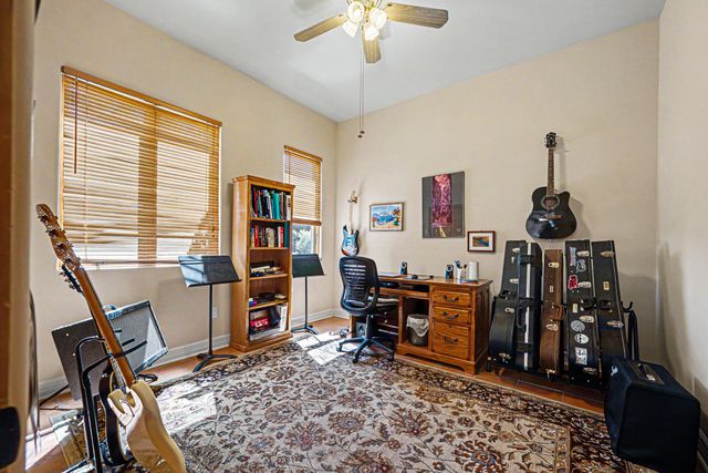 15 Calle Cal, Santa Fe, NM 87508