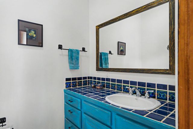 15 Calle Cal, Santa Fe, NM 87508
