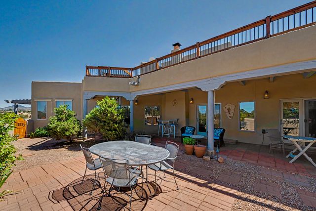 15 Calle Cal, Santa Fe, NM 87508