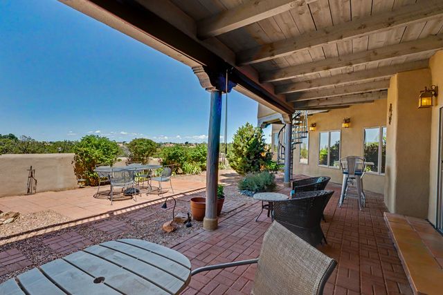15 Calle Cal, Santa Fe, NM 87508