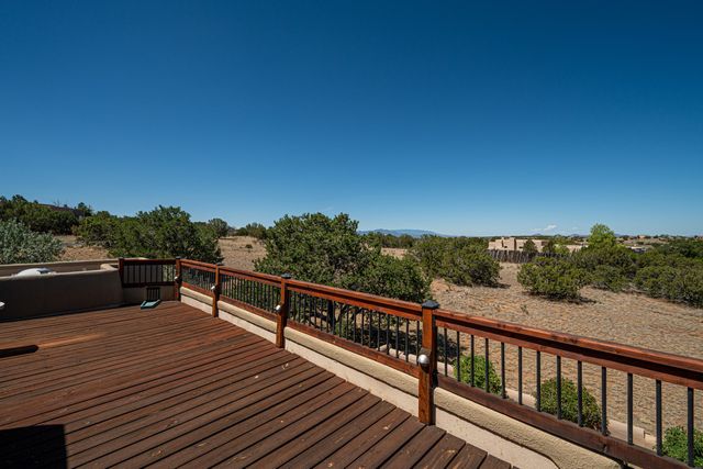 15 Calle Cal, Santa Fe, NM 87508