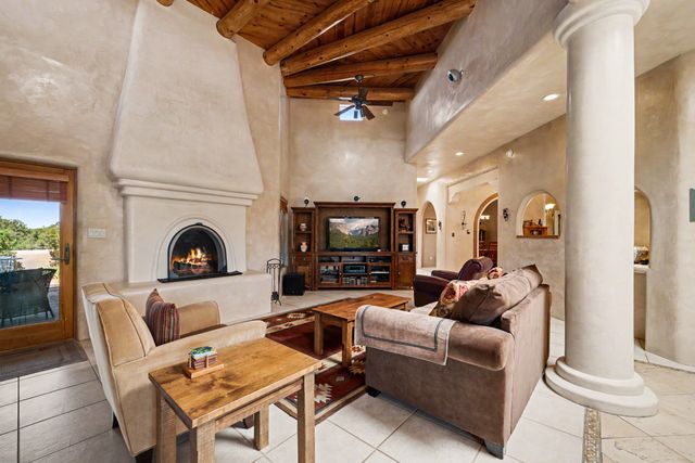 15 Calle Cal, Santa Fe, NM 87508
