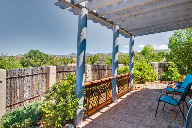 15 Calle Cal, Santa Fe, NM 87508