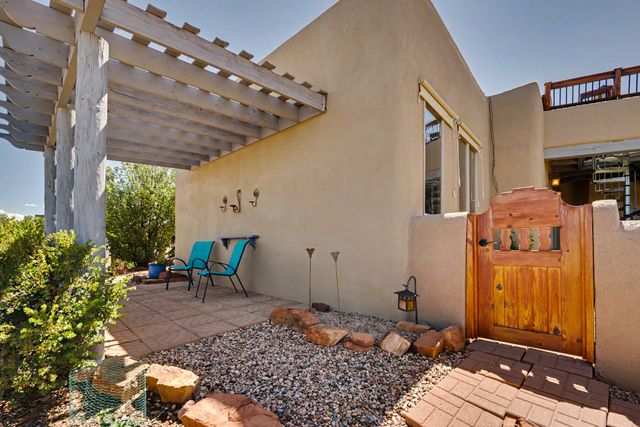 15 Calle Cal, Santa Fe, NM 87508