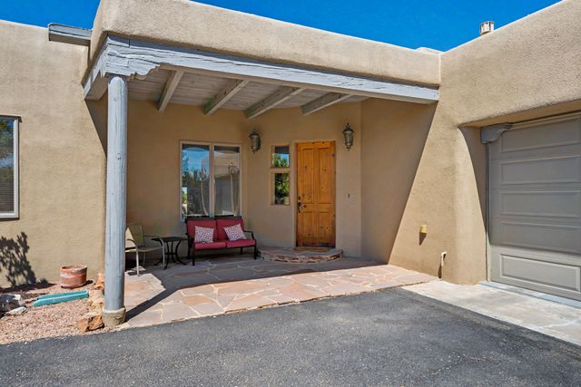 15 Calle Cal, Santa Fe, NM 87508