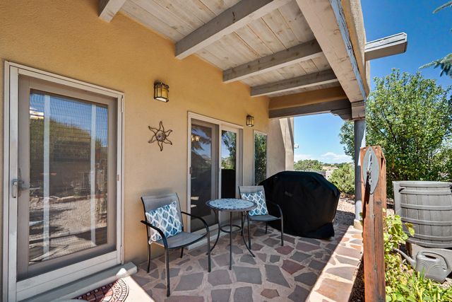 15 Calle Cal, Santa Fe, NM 87508