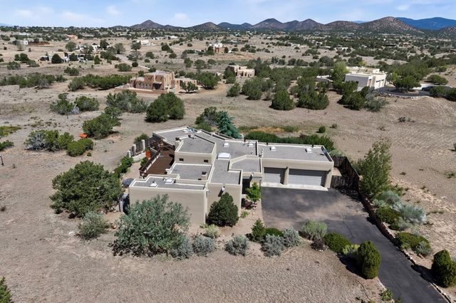 15 Calle Cal, Santa Fe, NM 87508