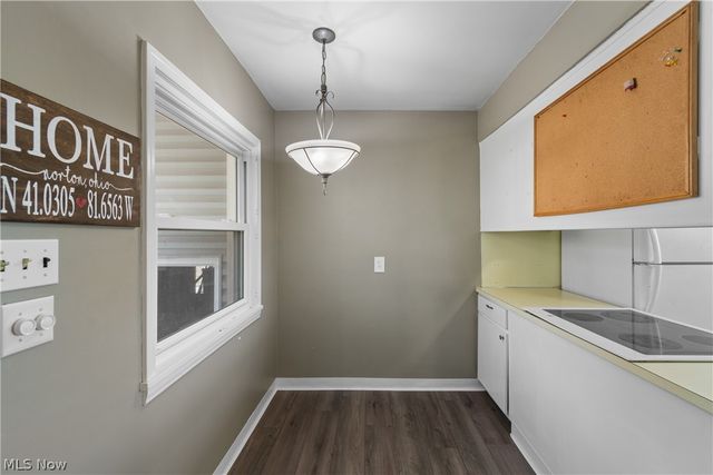 3616 Everett Drive, Norton, OH 44203