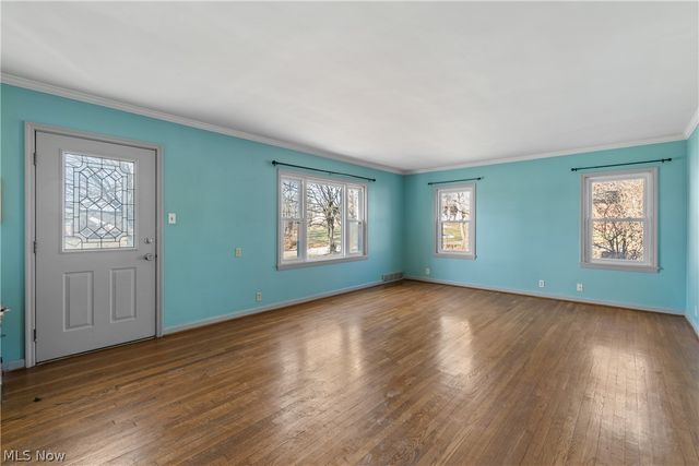 3616 Everett Drive, Norton, OH 44203