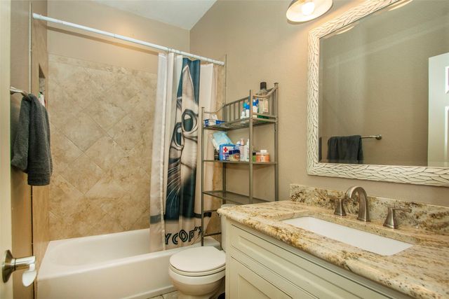 605 Lakeridge Drive, Lavon, TX 75166