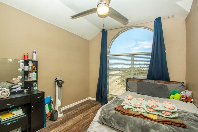 605 Lakeridge Drive, Lavon, TX 75166