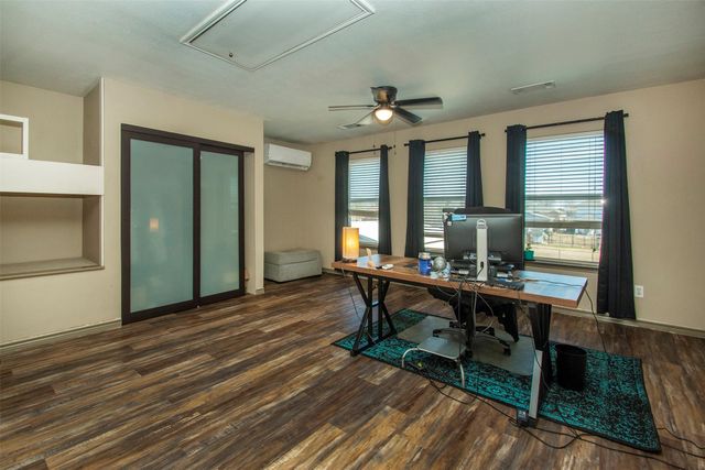 605 Lakeridge Drive, Lavon, TX 75166