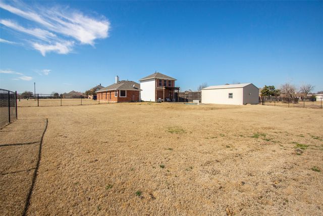 605 Lakeridge Drive, Lavon, TX 75166