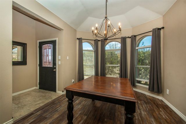 605 Lakeridge Drive, Lavon, TX 75166