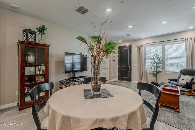 4077 S SABRINA Drive 70, Chandler, AZ 85248