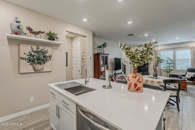 4077 S SABRINA Drive 70, Chandler, AZ 85248