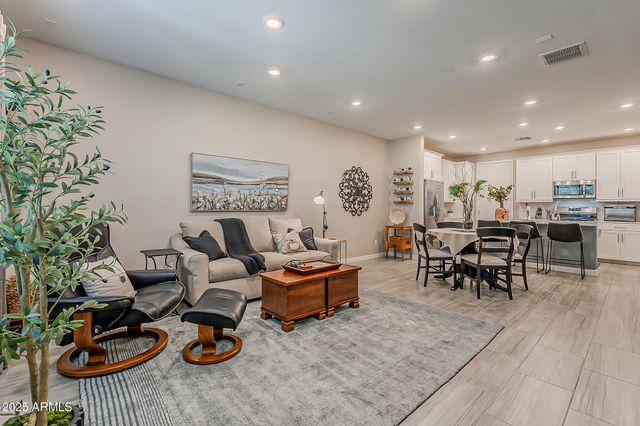 4077 S SABRINA Drive 70, Chandler, AZ 85248