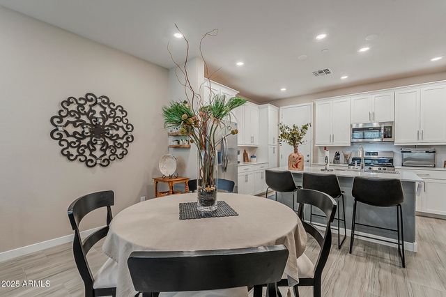 4077 S SABRINA Drive 70, Chandler, AZ 85248
