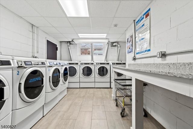 816 W Grand St, Elizabeth City, NJ 07202