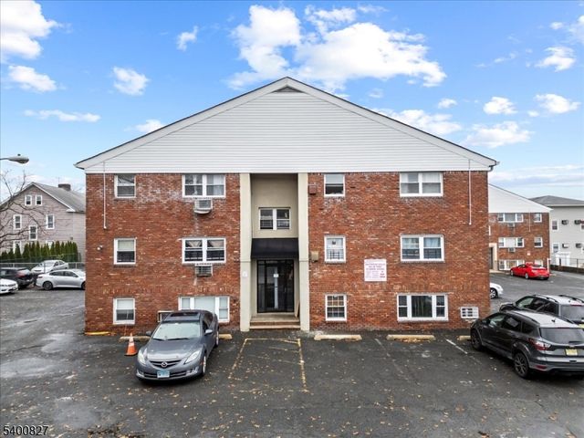 816 W Grand St, Elizabeth City, NJ 07202
