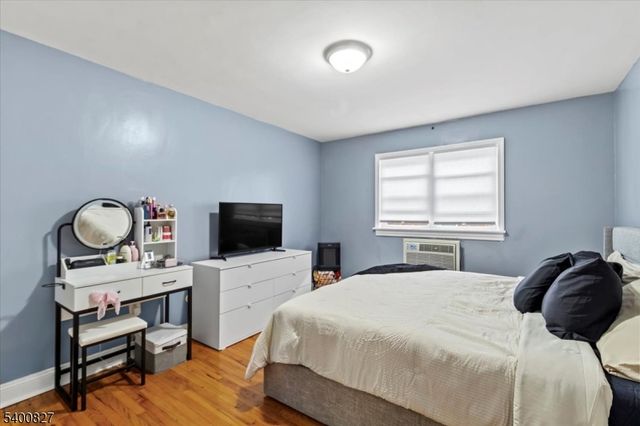 816 W Grand St, Elizabeth City, NJ 07202