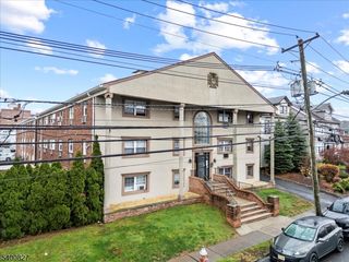 816 W Grand St, Elizabeth City, NJ 07202