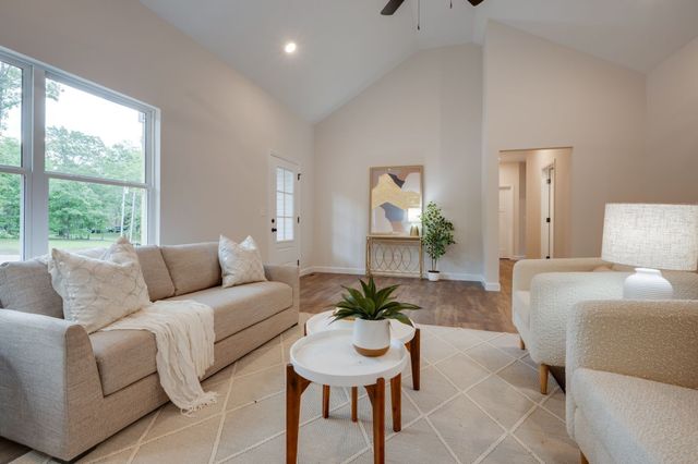 766 Billy Wynn Road, Dickson, TN 37055