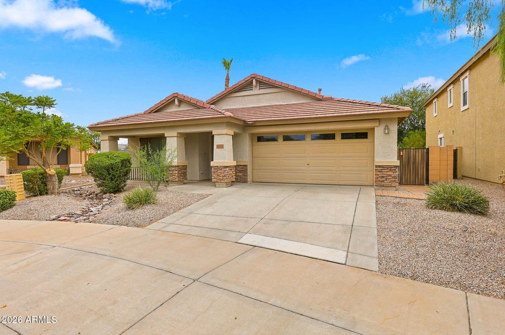 13625 N 175TH Drive, Surprise, AZ 85388 — photo 2
