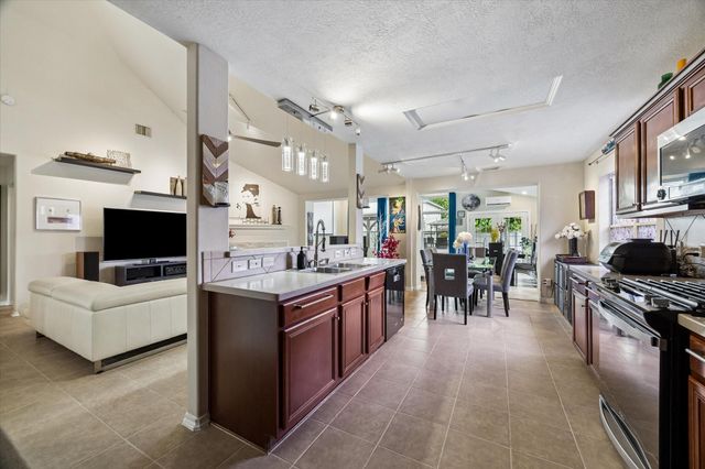 2802 White Sands Drive, Deer Park, TX 77536