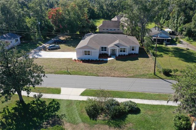 13733 10TH STREET, Dade City, FL 33525