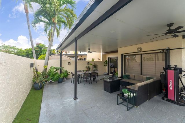 14932 SW 89TH ST, Miami, FL 33196