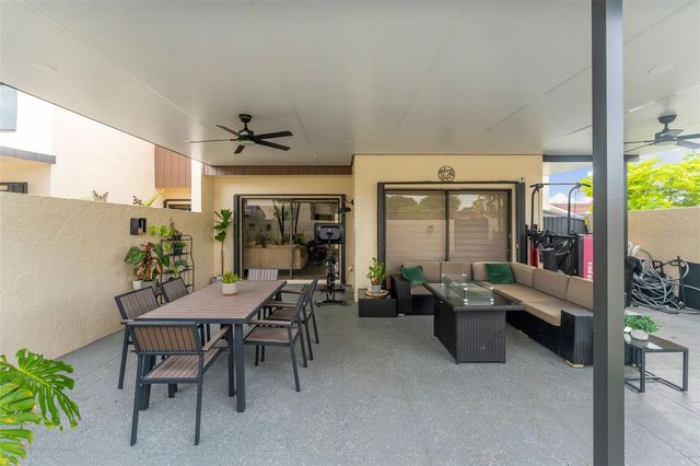 14932 SW 89TH ST, Miami, FL 33196