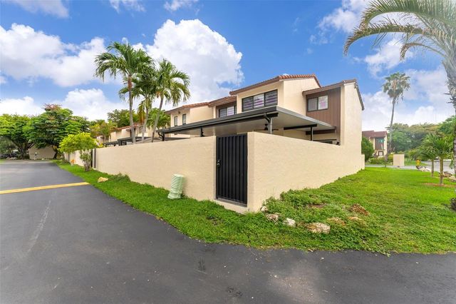 14932 SW 89TH ST, Miami, FL 33196