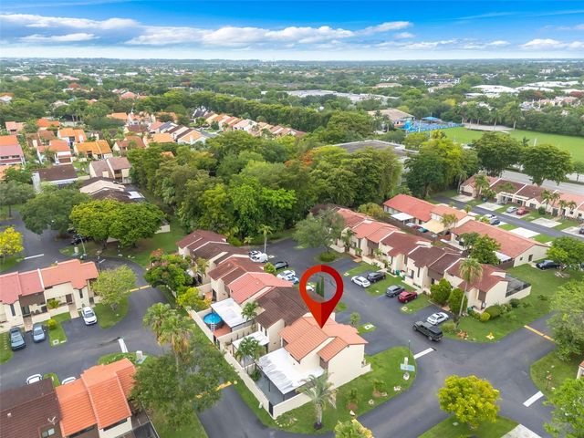 14932 SW 89TH ST, Miami, FL 33196