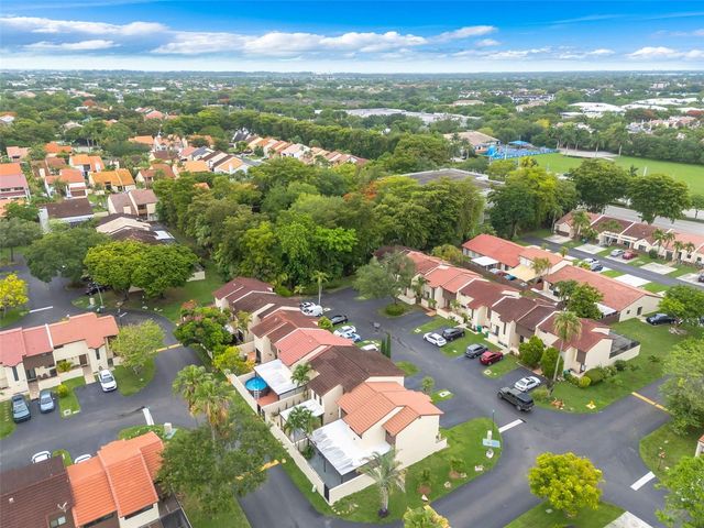 14932 SW 89TH ST, Miami, FL 33196