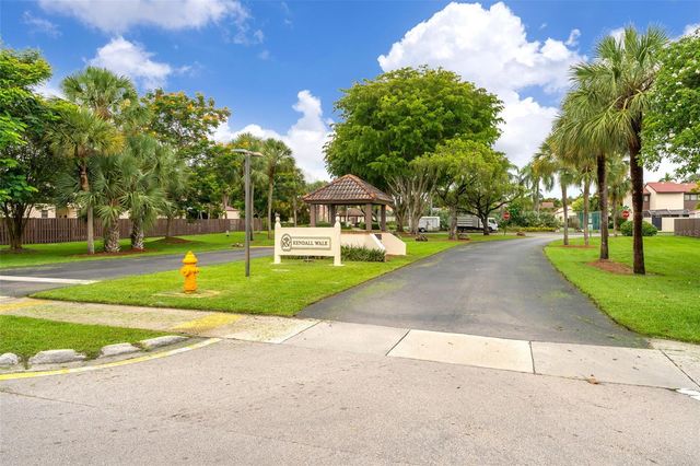 14932 SW 89TH ST, Miami, FL 33196