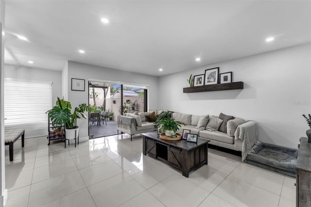 14932 SW 89TH ST, Miami, FL 33196