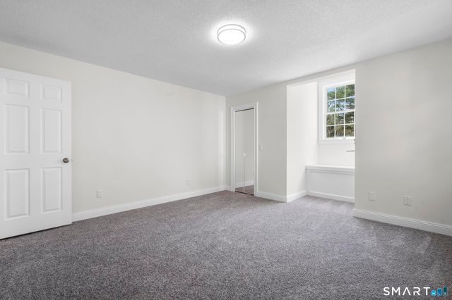 9 Thompson Hill Road, Canton, CT 06019