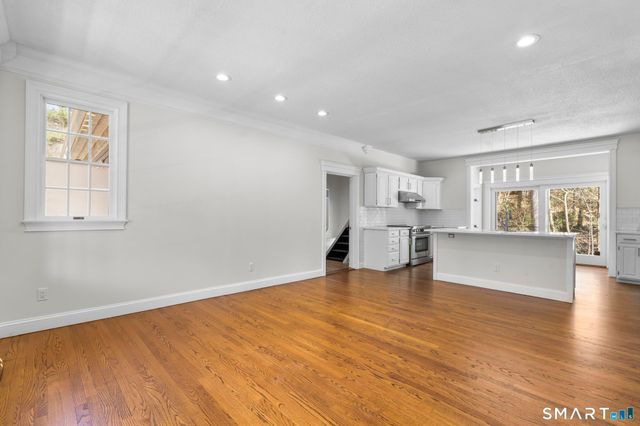 9 Thompson Hill Road, Canton, CT 06019