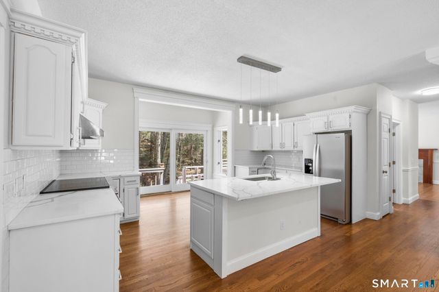 9 Thompson Hill Road, Canton, CT 06019