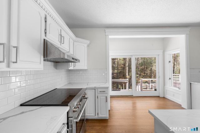 9 Thompson Hill Road, Canton, CT 06019