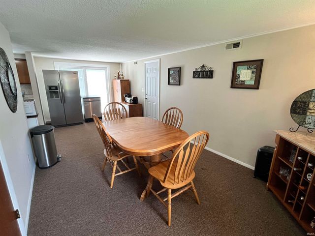2536 Deerwood Drive, Fort Wayne, IN 46825
