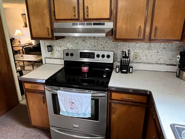 2536 Deerwood Drive, Fort Wayne, IN 46825